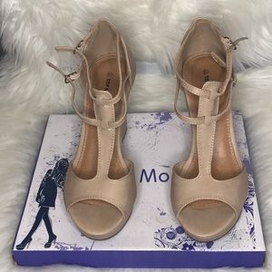 Beige color Wedges